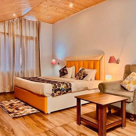 Hadimba Hill View By Hadimba Palace, Manali - Premium Room ! Family Hotel ! Parking ! Near Hadimba Temple Buitenkant foto