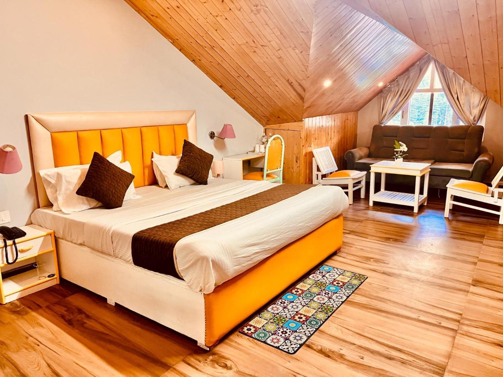 Hadimba Hill View By Hadimba Palace, Manali - Premium Room ! Family Hotel ! Parking ! Near Hadimba Temple Buitenkant foto