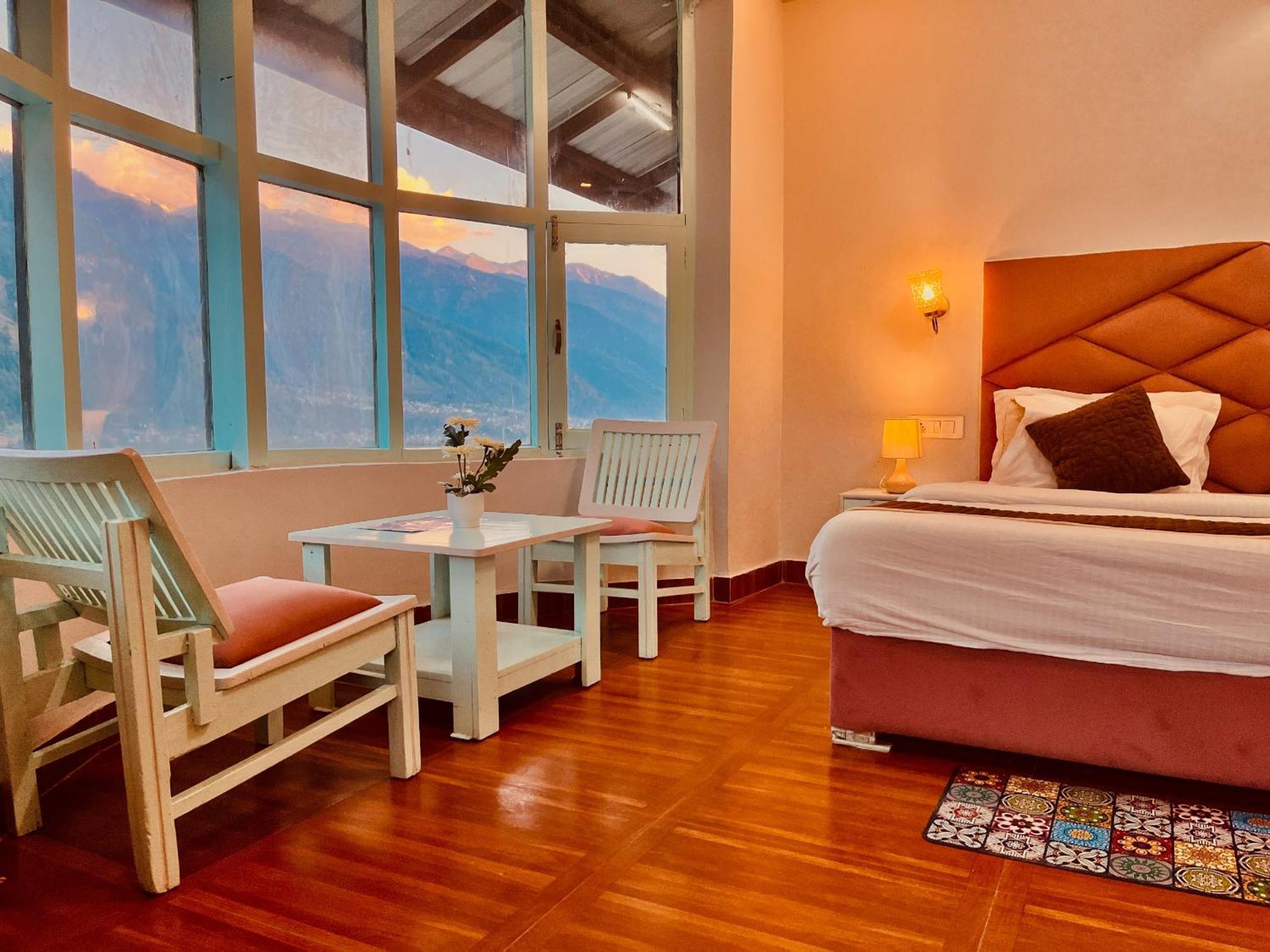 Hadimba Hill View By Hadimba Palace, Manali - Premium Room ! Family Hotel ! Parking ! Near Hadimba Temple Buitenkant foto