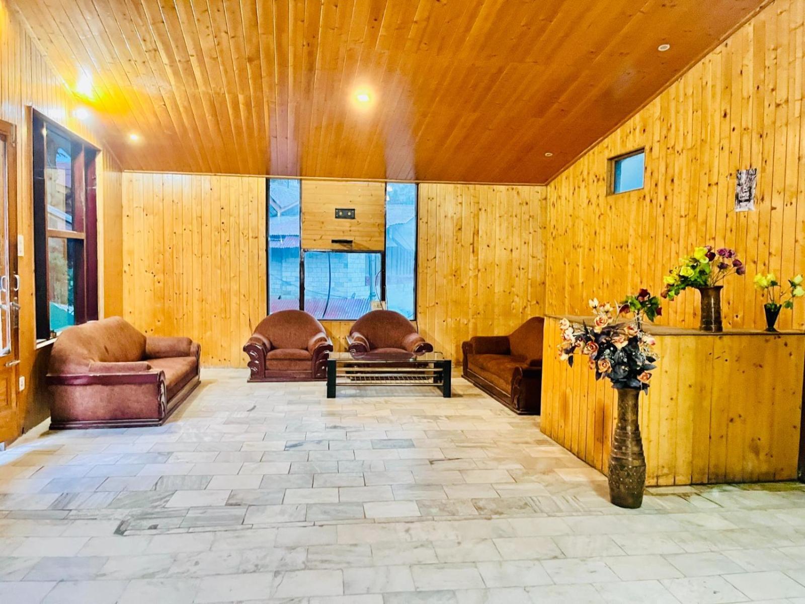 Hadimba Hill View By Hadimba Palace, Manali - Premium Room ! Family Hotel ! Parking ! Near Hadimba Temple Buitenkant foto