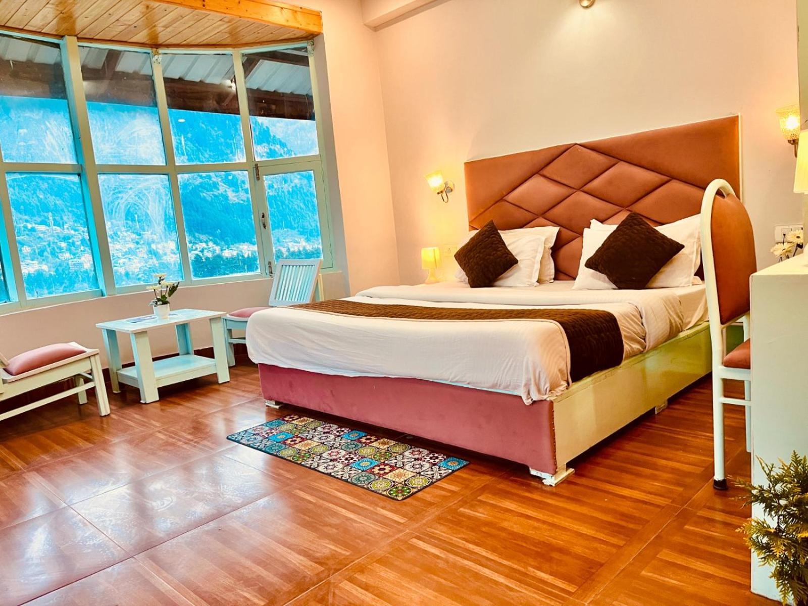 Hadimba Hill View By Hadimba Palace, Manali - Premium Room ! Family Hotel ! Parking ! Near Hadimba Temple Buitenkant foto