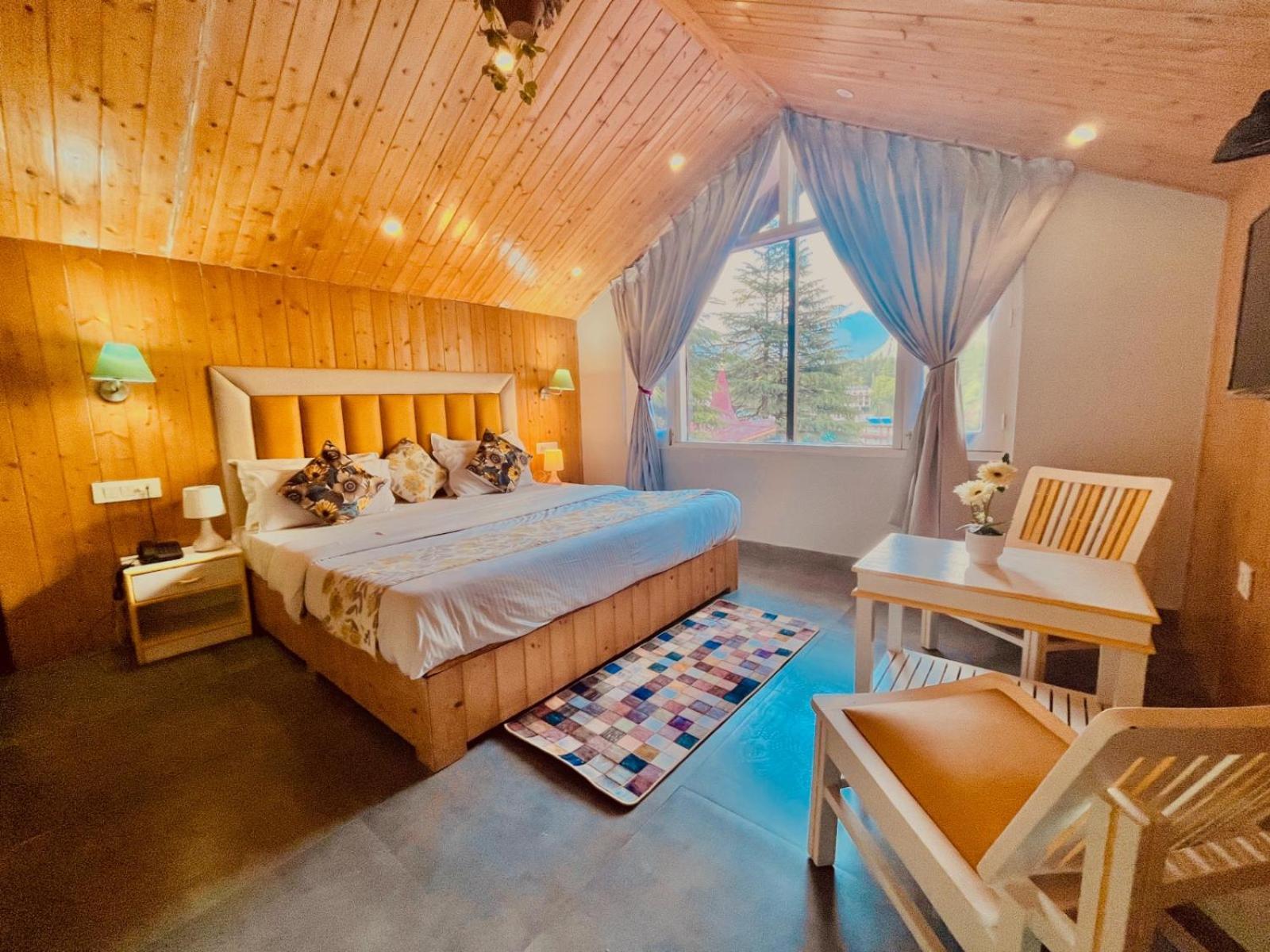 Hadimba Hill View By Hadimba Palace, Manali - Premium Room ! Family Hotel ! Parking ! Near Hadimba Temple Buitenkant foto