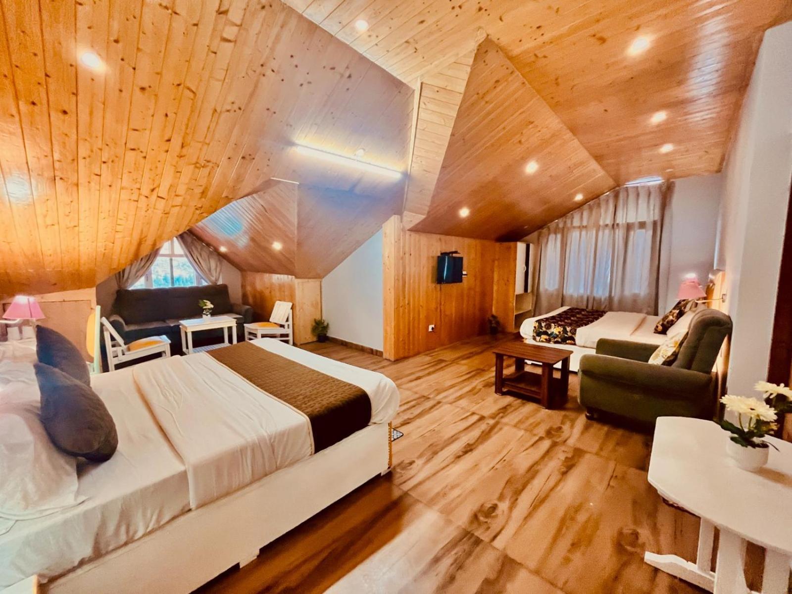 Hadimba Hill View By Hadimba Palace, Manali - Premium Room ! Family Hotel ! Parking ! Near Hadimba Temple Buitenkant foto