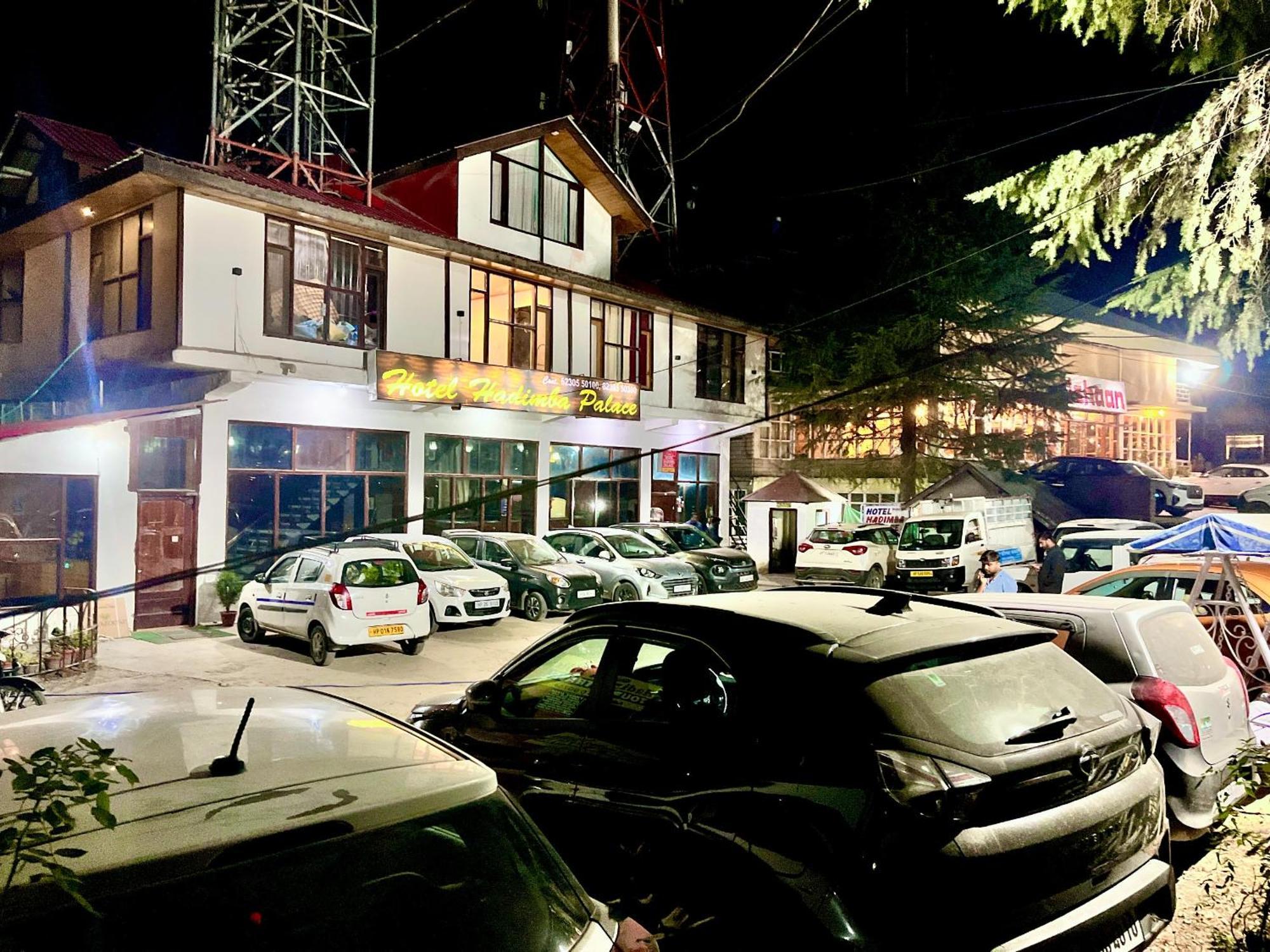 Hadimba Hill View By Hadimba Palace, Manali - Premium Room ! Family Hotel ! Parking ! Near Hadimba Temple Buitenkant foto