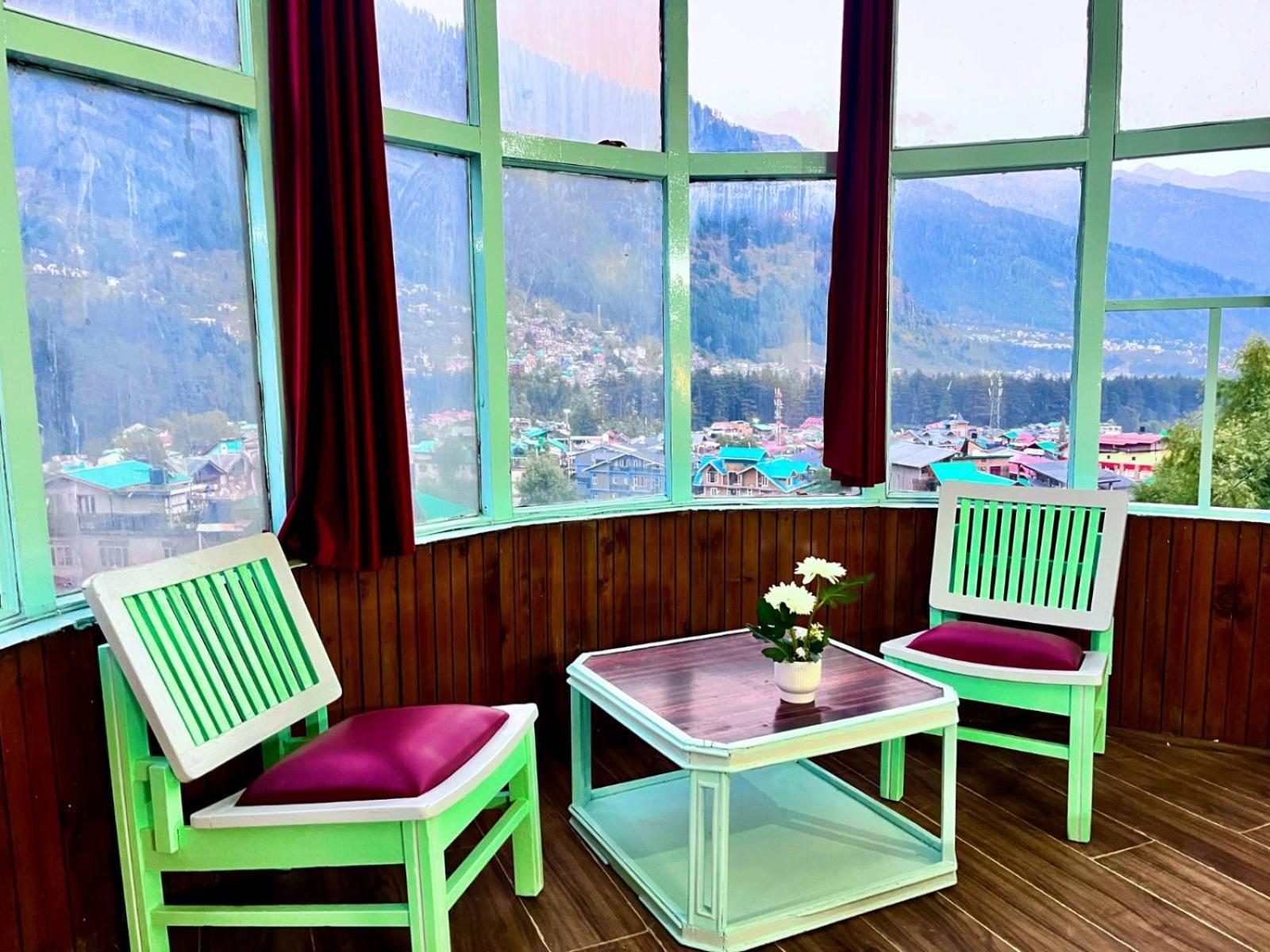 Hadimba Hill View By Hadimba Palace, Manali - Premium Room ! Family Hotel ! Parking ! Near Hadimba Temple Buitenkant foto
